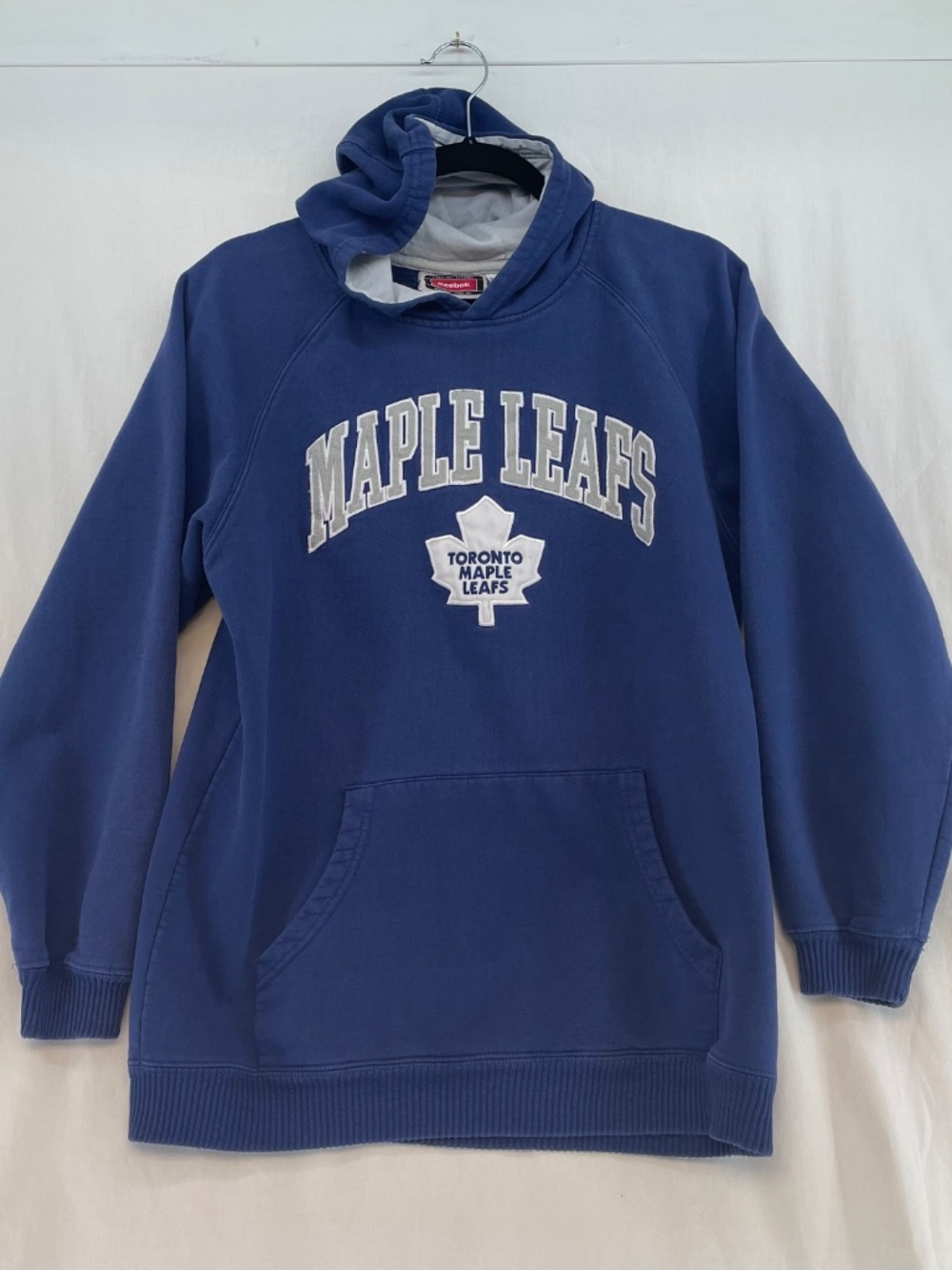 Toronto Maple Leaf’s Youth Hoodie NHL Reebok Blue Boys Size XL 18/20